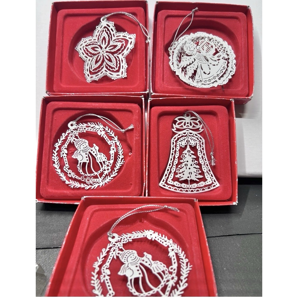 Vintage Russ Berrie Christmas Silhouettes Die Cut Metal Ornament Set of 5‎